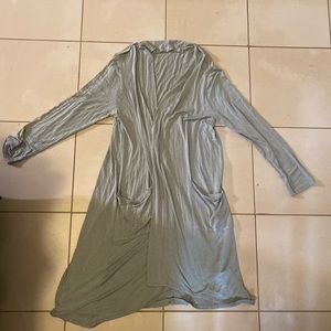 Comfortable long sleeved cardigan that I have never worn!!